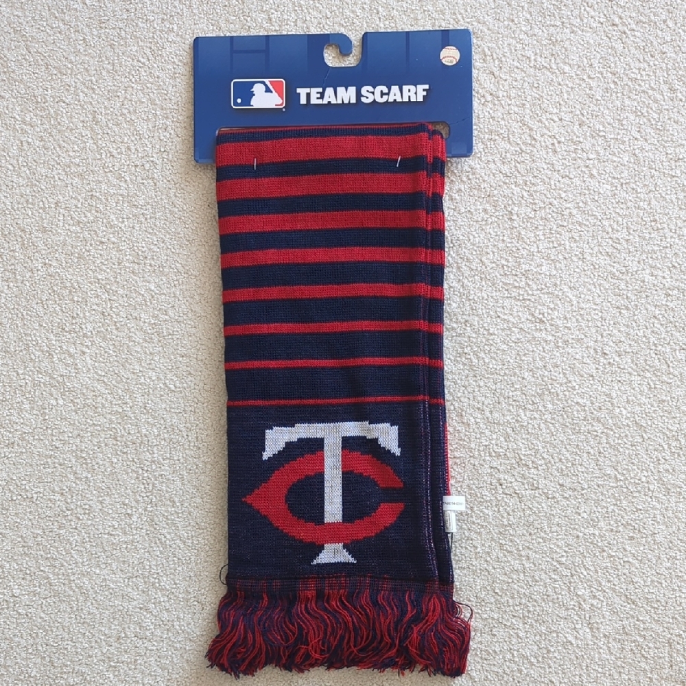 MLB Minnesota Twins Navy and Red Team Scarf